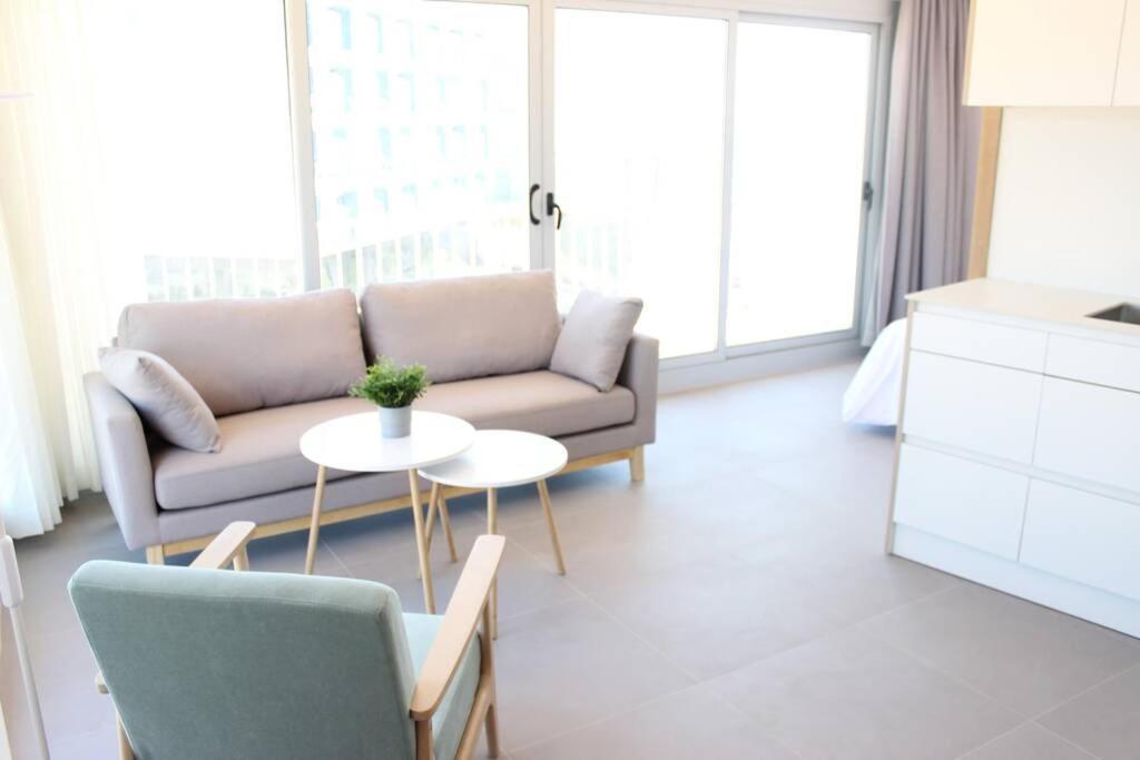 Beautiful Loft, Huge Sunny Terrace, View Over The Beach And Sea Росес Екстериор снимка
