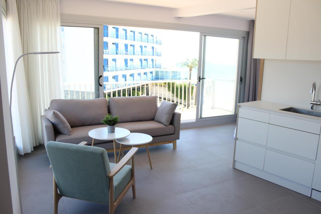 Beautiful Loft, Huge Sunny Terrace, View Over The Beach And Sea Росес Екстериор снимка