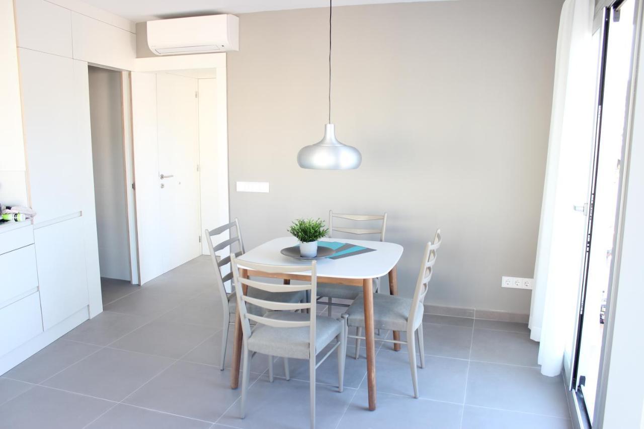 Beautiful Loft, Huge Sunny Terrace, View Over The Beach And Sea Росес Екстериор снимка